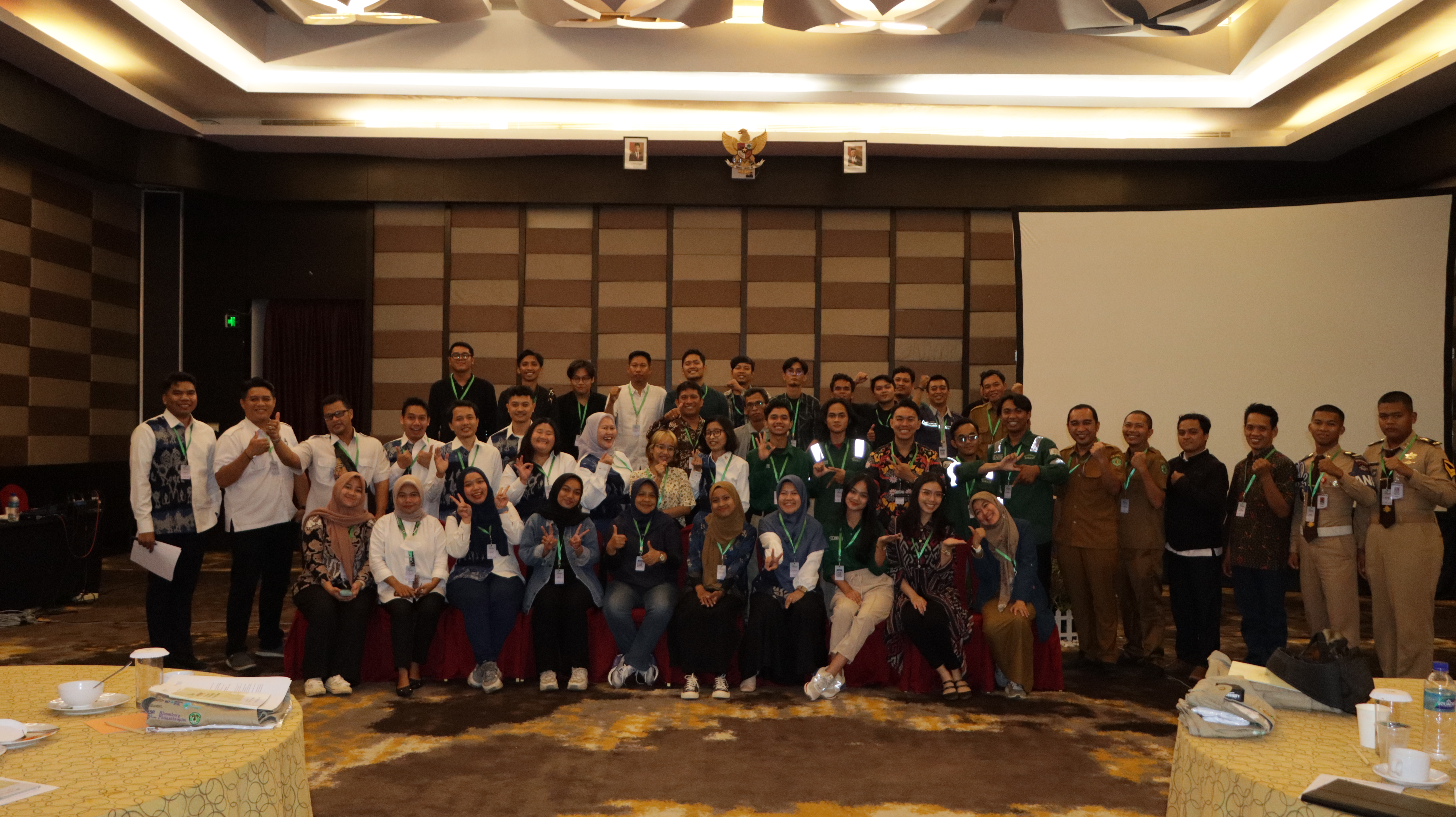 Tim Jelajah Energi Kaltim 2023 garapan IESR berkolaborasi dengan CASE dan Dinas ESDM Kaltim. (Foto: IESR)